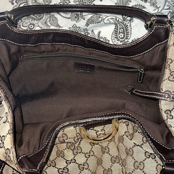 Vintage Gucci Shoulder Bag. Come with free wallet - Picture 5 of 16